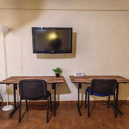 Departamento GRANDE con 2 recamaras con aire 5 camas wifi 115mb, cocina .Cochera techada, #4 Ciudad Valles Exterior foto